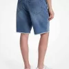 Ausgefranste Jeansshorts