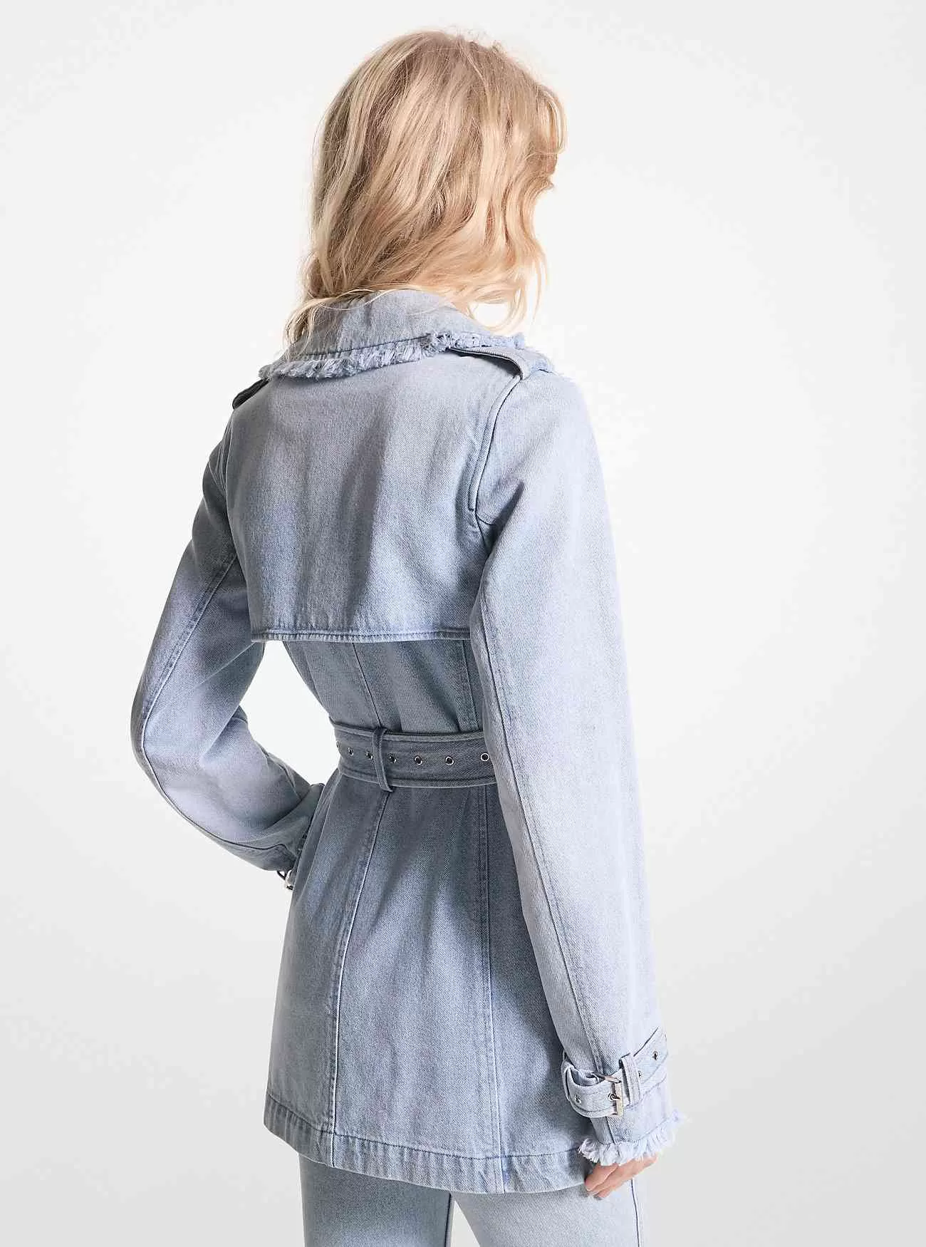 Ausgefranster Denim-Trenchcoat