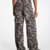 Camouflage-Denim-Cargohose mit weitem Bein