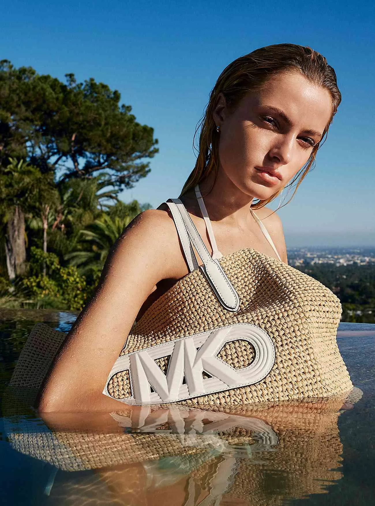 Extragroße Eliza-Einkaufstasche aus Stroh mit Empire-Logo Extragroße Eliza-Einkaufstasche aus Stroh mit Empire-Logo