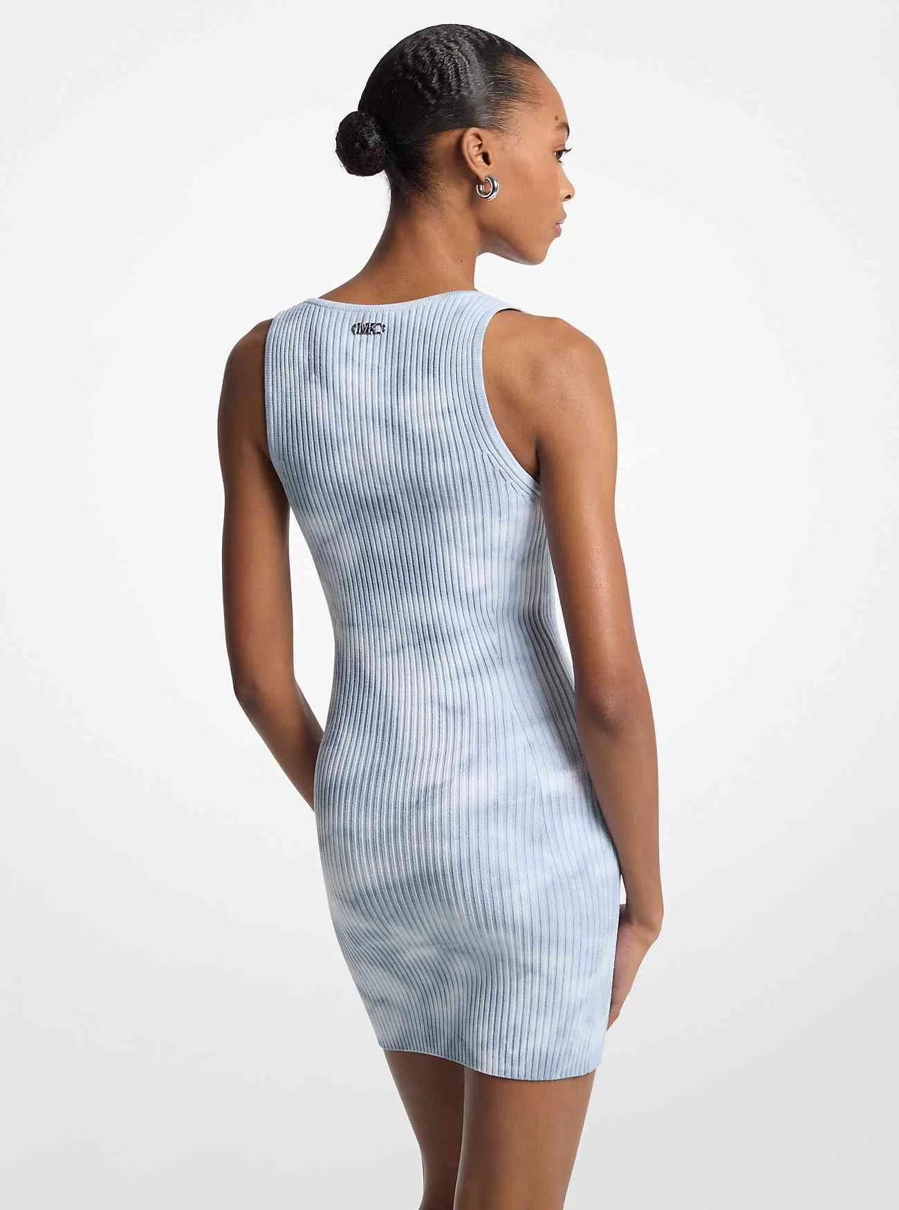 Geripptes Trägerkleid mit Batikmuster