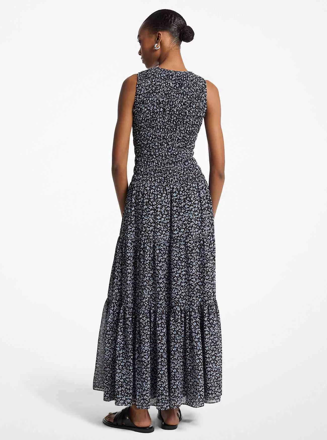 Gesmoktes Georgette-Maxikleid mit Blumendruck