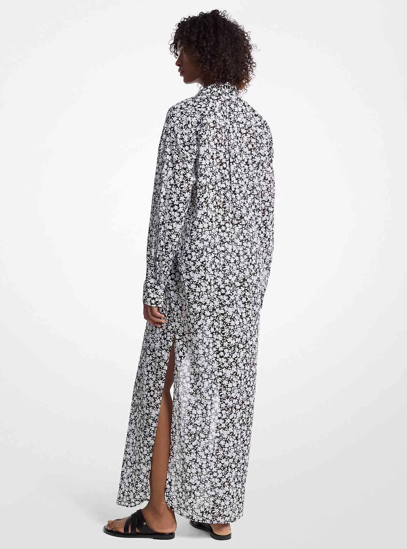 Hemdblusenkleid aus Baumwollrasen mit Blumendruck