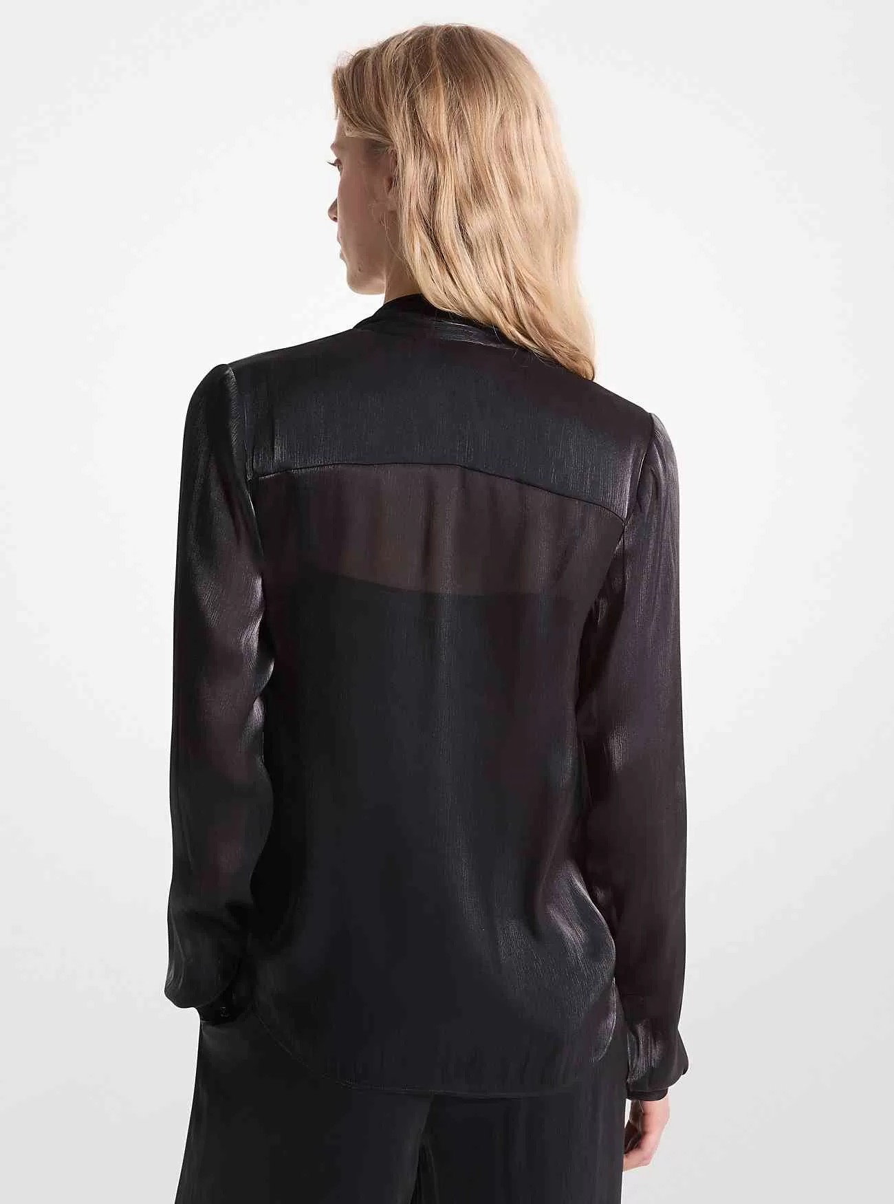 Krawattenbluse aus geknittertem Metallic-Georgette