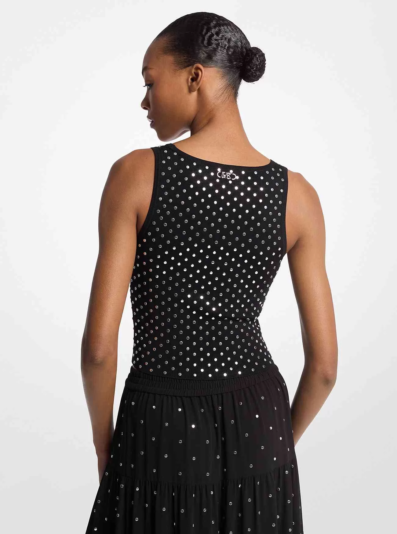 Kurzes Tanktop aus Stretch-Viskose mit Nieten