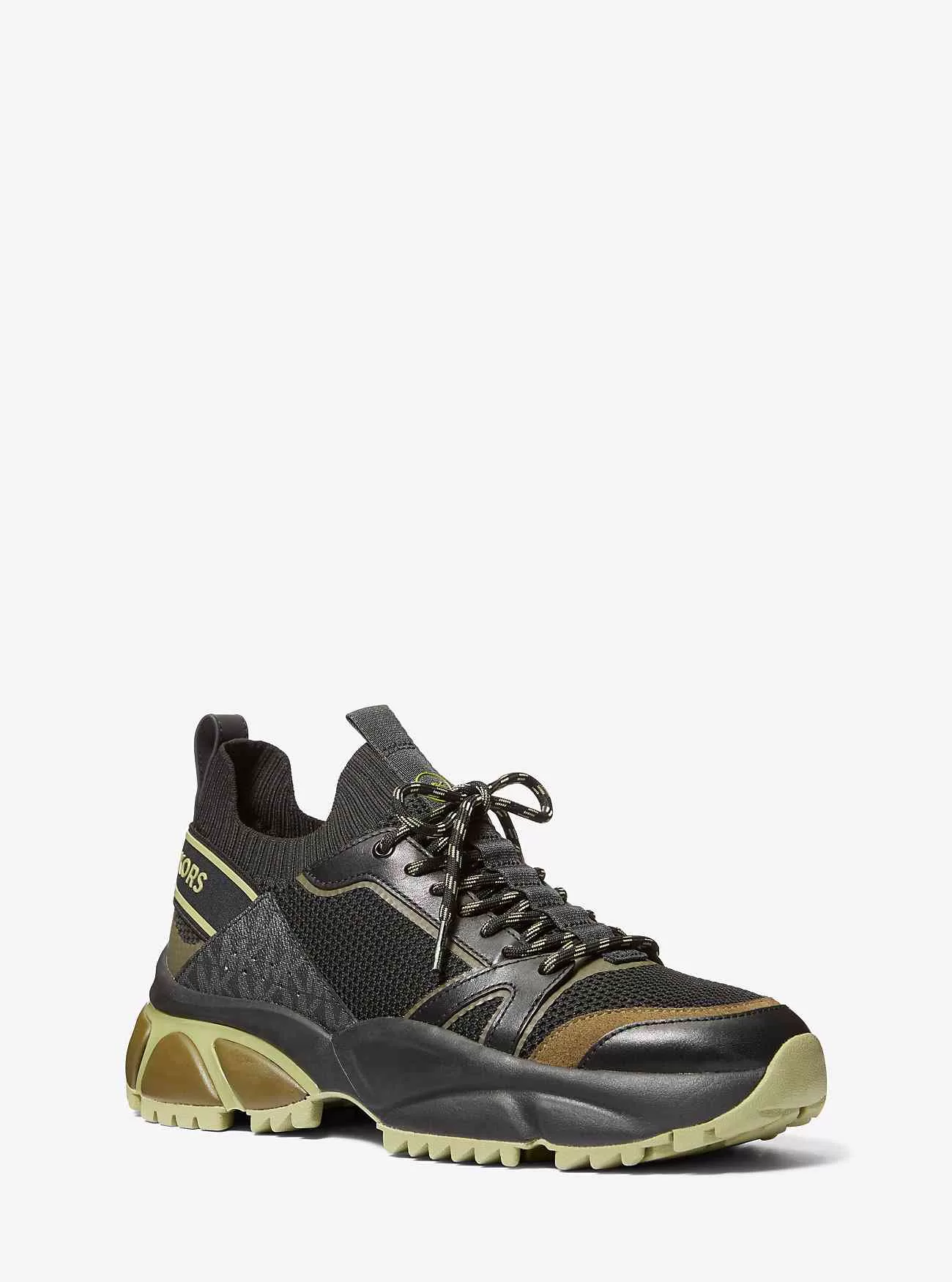 Lucas Mixed-Media-Trainer