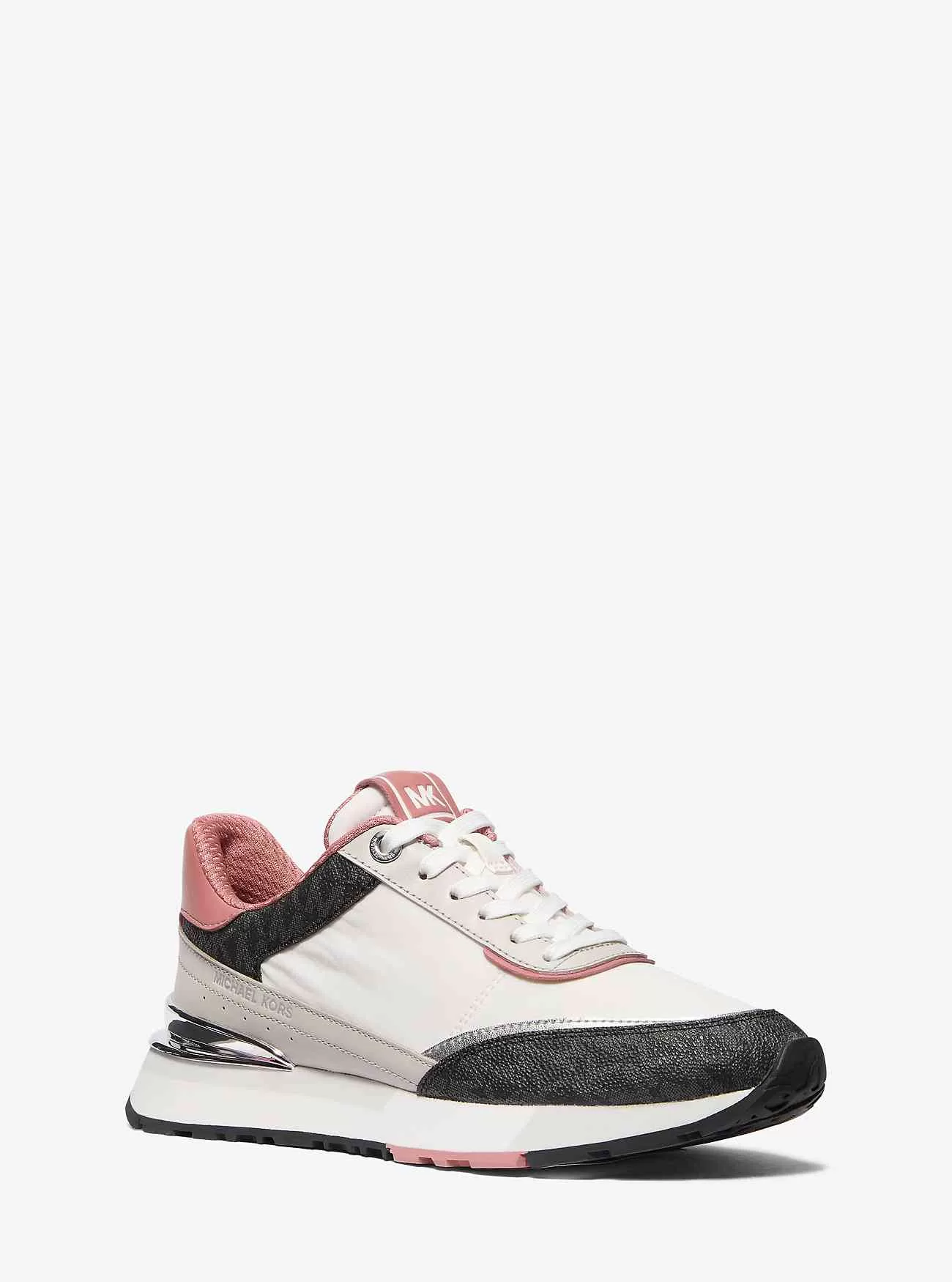 Nova Mixed-Media-Trainer